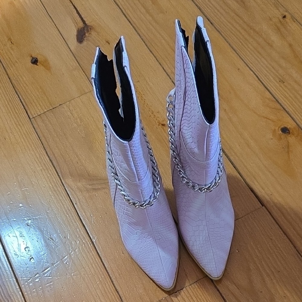 Pink Chain-Embellished Women's Boots